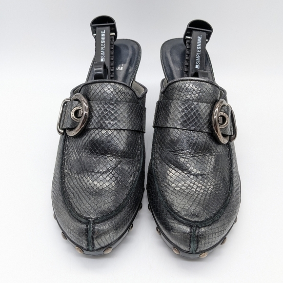 Stuart Weitzman black snakeskin pattern mule slip on heel 9.5 - Picture 3 of 12